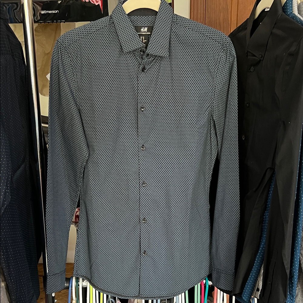 H&M Men's Black Patterned Dress Shirt